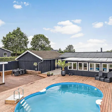 Holiday home In With Outdoor Swimming Pool Holbaek